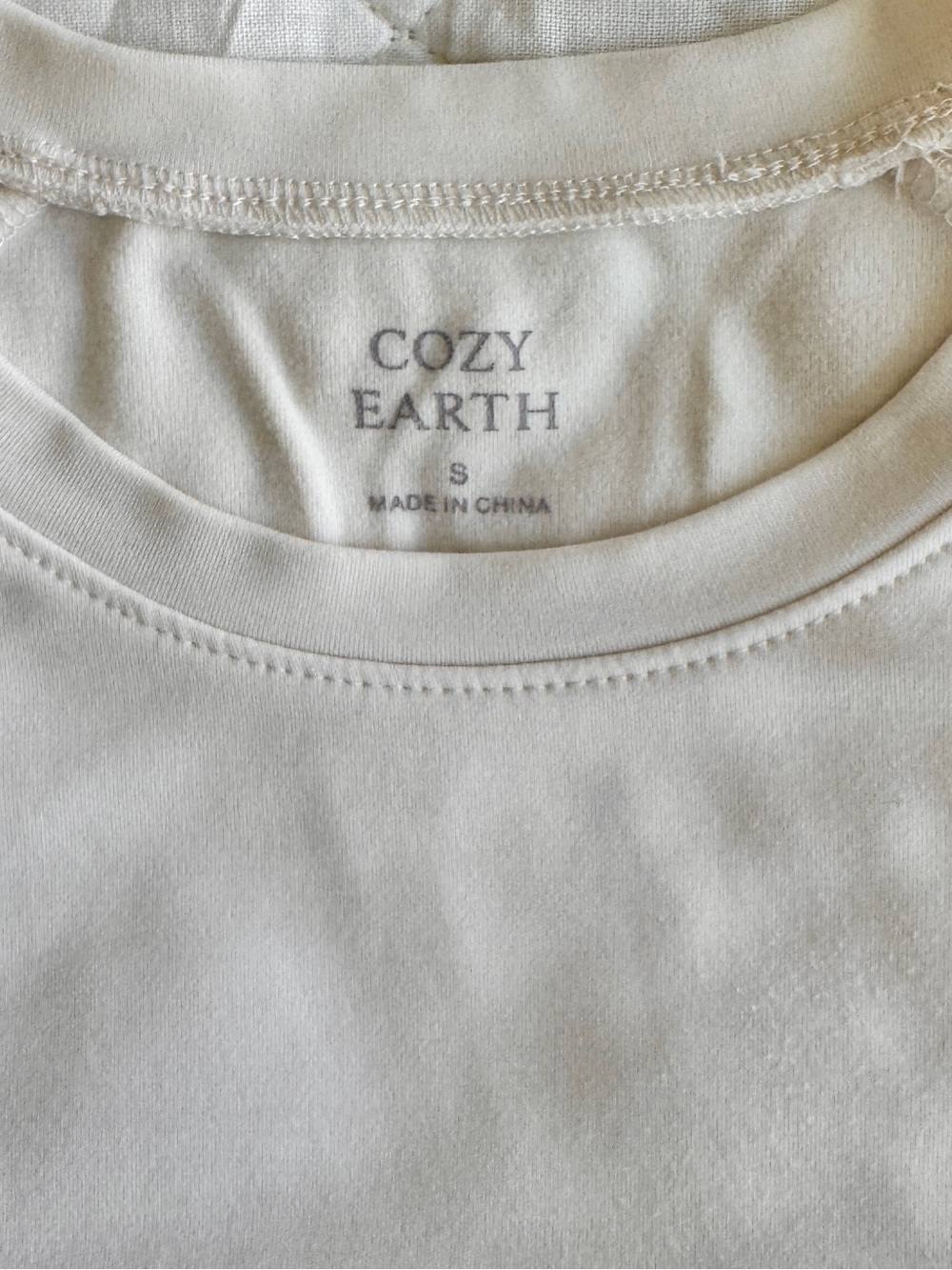 Cozy Earth Ultra Soft Raglan Sleeve Bamboo Tee, S - Picture 4 of 6
